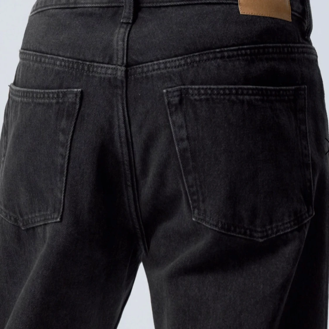 Black Washed look Space Relaxed Straight Leg jeans W 28 L 32 svarta med lite urtvättad look  - 1