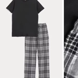 Pyjamas - (Första bilden) nypris 449, helt oanvänd 