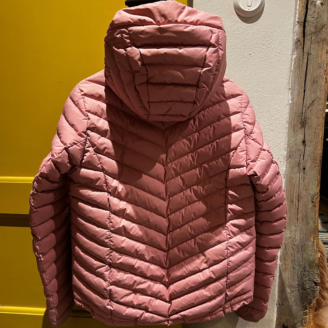 Rosa pufferjacka med huva - 90