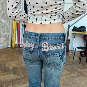 Replay jeans - Lågmidjade replayjeans limited edition🌟🌟midjemått 78cm och innerbenslängd 82cm FÖRST TILL KVARN!