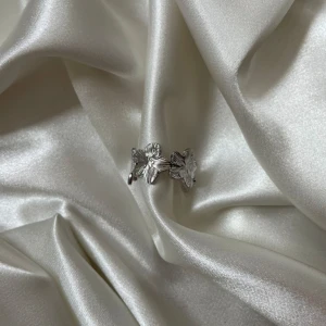 Ester ring  - 55kr/st, Justerbara och rostfria vilket innebär att de inte färgar av sig eller tappar färg 🙌🏼beställ via Plick eller Ebnorth.quickbutik.se 💞