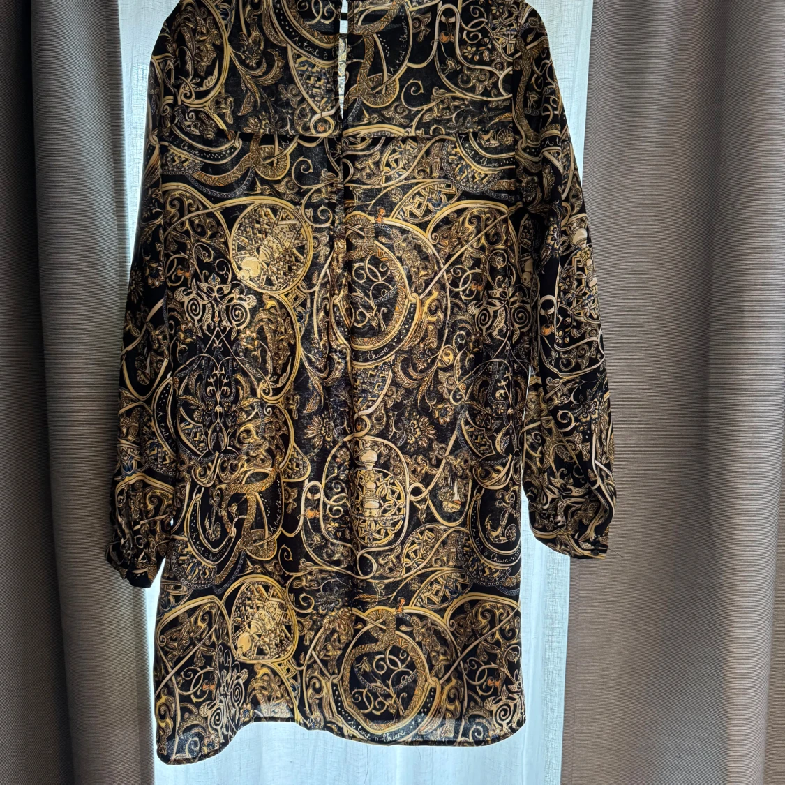 Mönstrad skjortklänning från H&M - 90