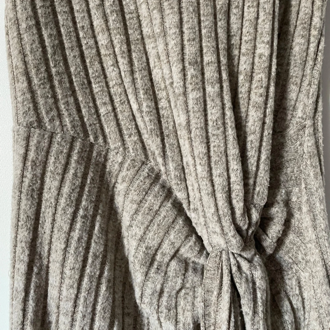 Beige ribbad klänning - 91