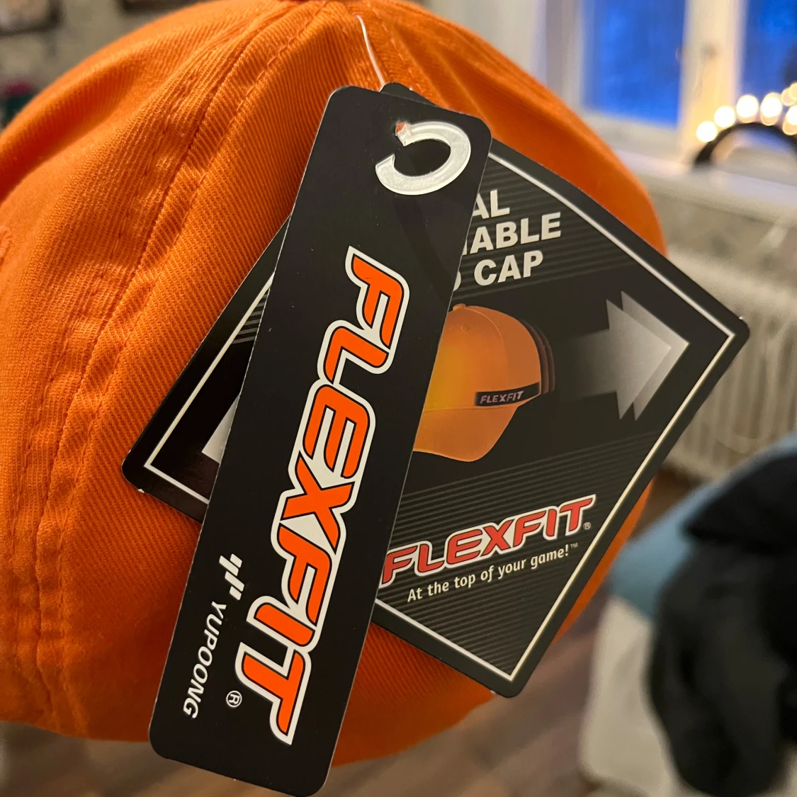 Orange keps från Flexfit - 90