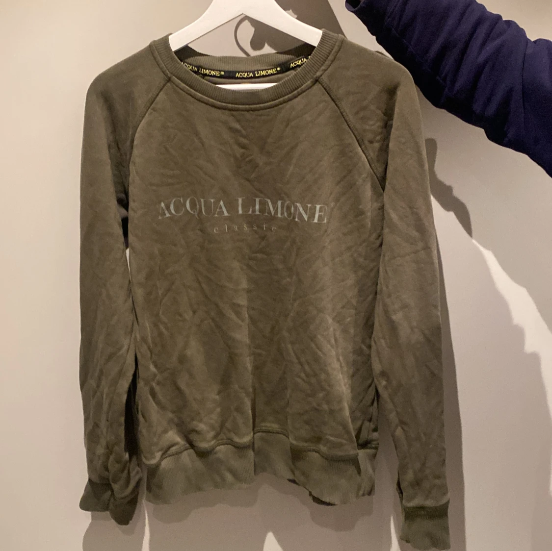 Olivgrön tröja från Acqua Limone