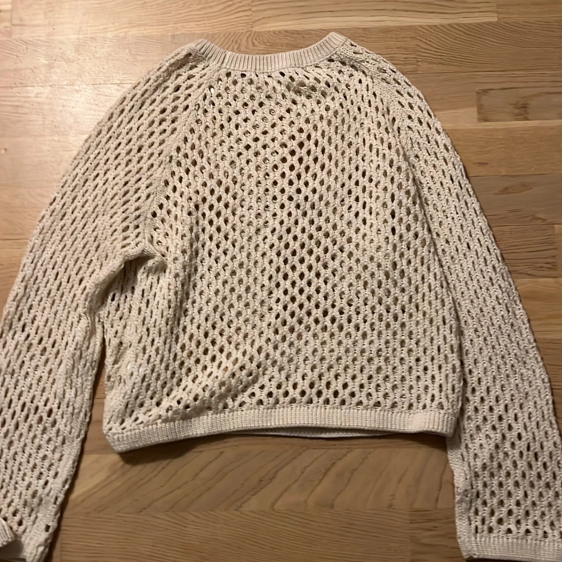 Beige stickad tröja från BikBok - 91