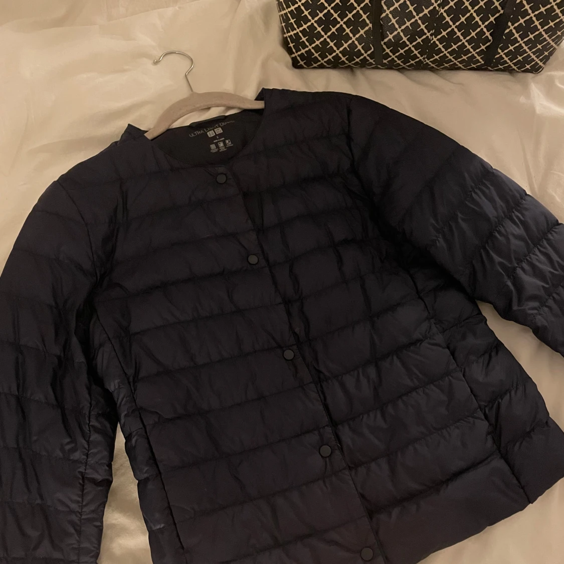 Mörkblå jacka från uniqlo  - 1