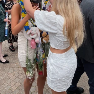 Snyggaste setet✨ - Snyggaste setet, en puff blus med matchande kjol❤️600 kr för båda