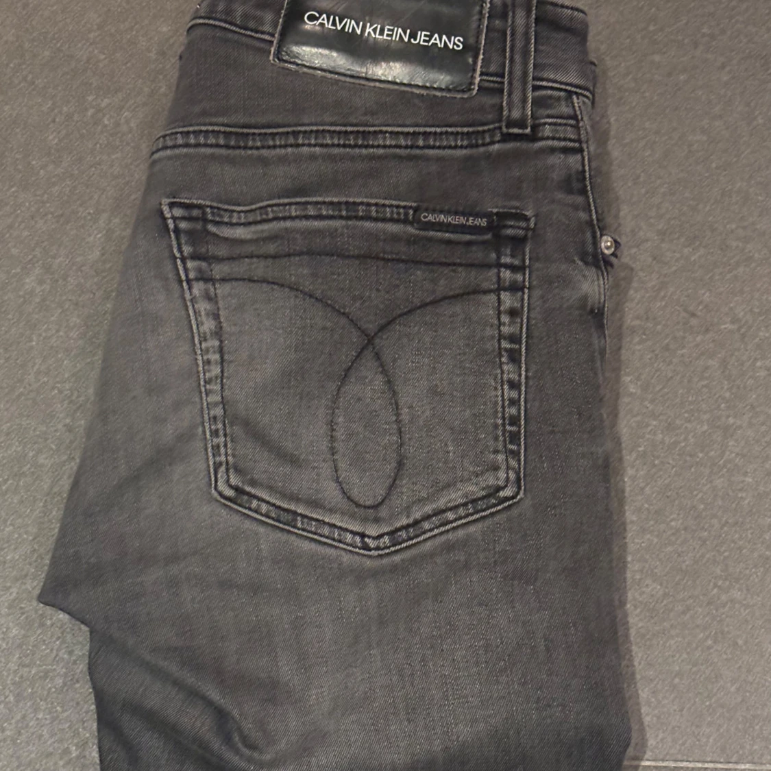 Calvin Klein Jeans - 2