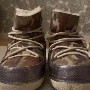 Inuikii stövlar  - Inuikii stövlar i storlek 40