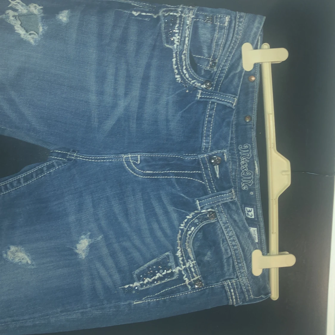 Blå jeans från Miss Me - 92