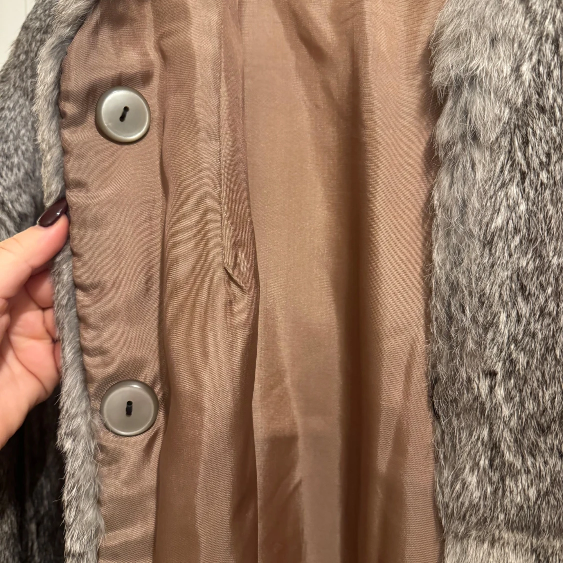 Grå pälsjacka  - 92