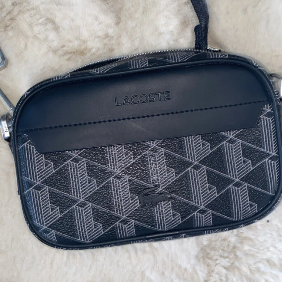 Lacoste axelväska - 1