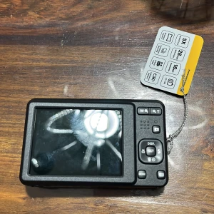 Kodak pixpro fz55 intressekoll - INTRESSEKOLL! Helt ny och välfungerande digitalkamera. Du får med en laddare, en mini väska och ett 64gb micro SD kort. Kameran kommer vara i sin box som den kom i. Du behöver bara köpa till en adapter till minneskortet.