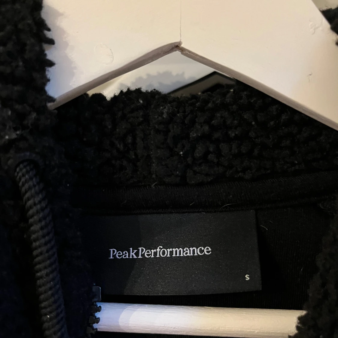 Peak Performance Hoodie - 2