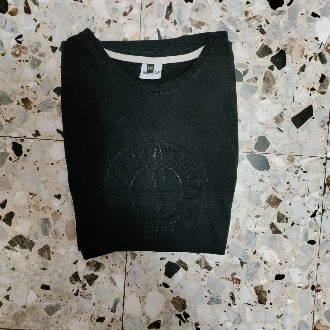 Svart t-shirt från Stone Island