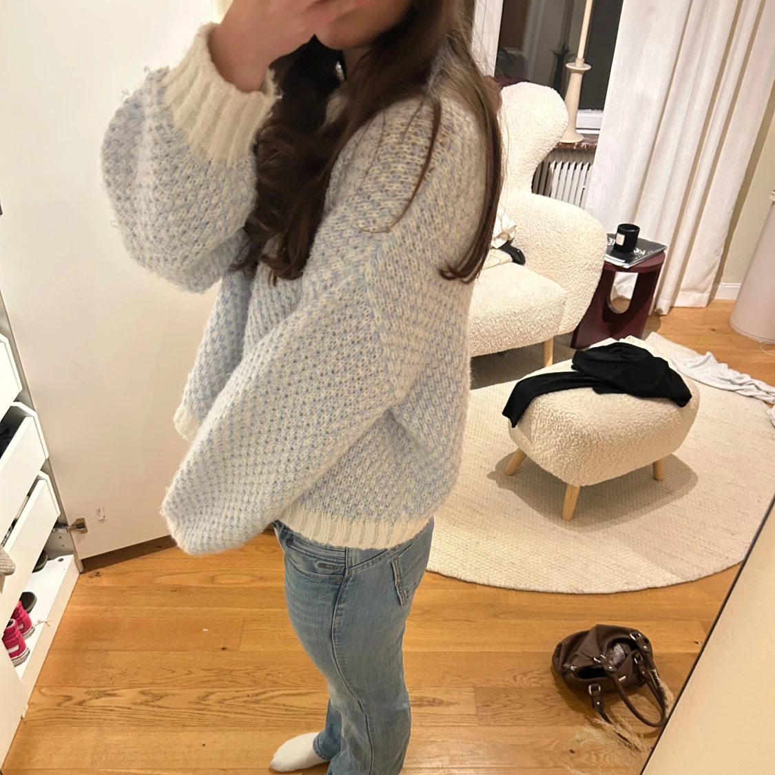 Vit och ljusblå stickad tröja - 1