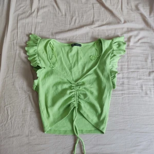 Somnartröja - Somnartröja med en grön färg, knappt använd  Skickas 