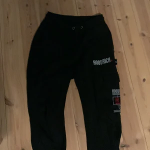 Hood rich byxor - Hood rich mjukisar. Skick 9/10. 