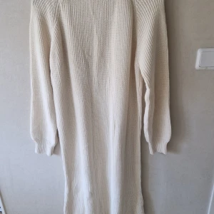 Klänning stickad - Mjuk stickad klänning i storlek S. 