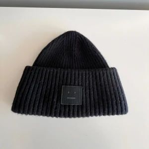 Acne mössa - Fin acne studios mössa köpt för 1500 i bra skick. 