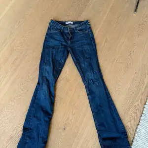 Bootcutjeans från Zara