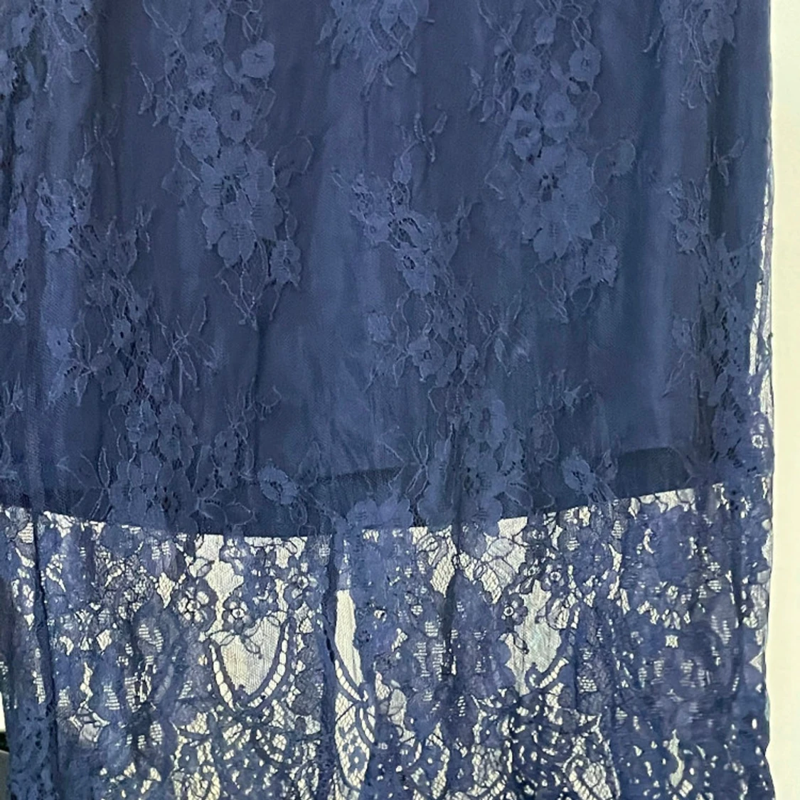 Mörkblå spetskjol med dragkedja - 91