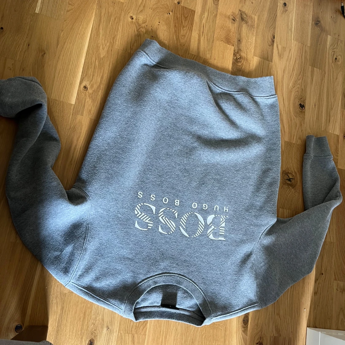 Hugo boss sweatshirt  - 90