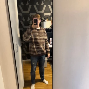 dobbler tröja i stikad  - Aldrig använd passar riktigt bra nu till vinter och hösten🍂 Helt oanvänd 