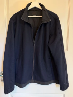 Massimo Dutti Jacka - Storlek XL, passar L