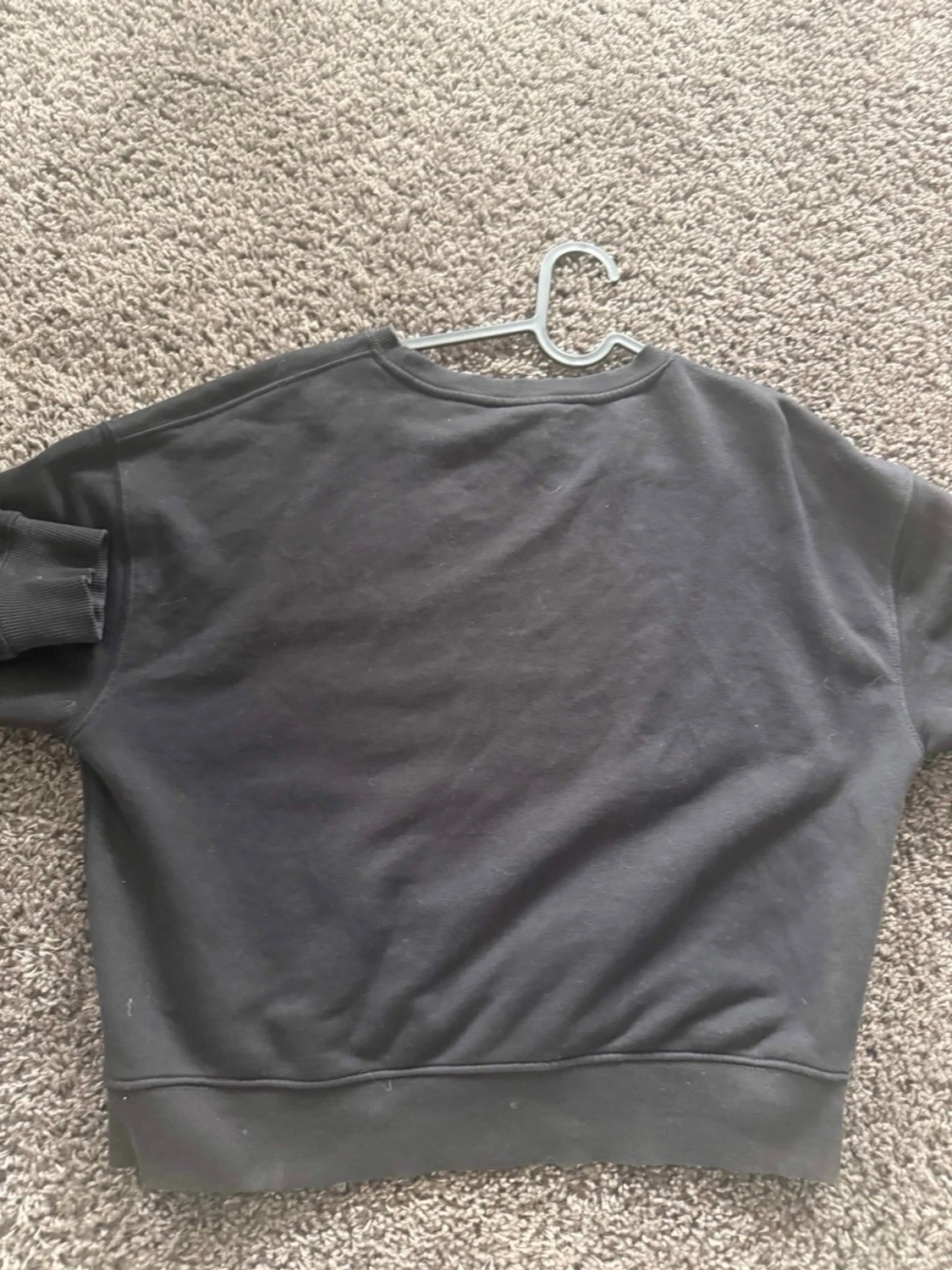 Svart sweatshirt från Pull&Bear