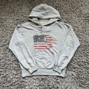 Denim supply RL hoodie - Säljer denna riktigt feta RL denim Supply hoodien!⭐️Storlek = M!🤝Skick = 9/10!🙌Hör gärna av er om ni har funderingar!