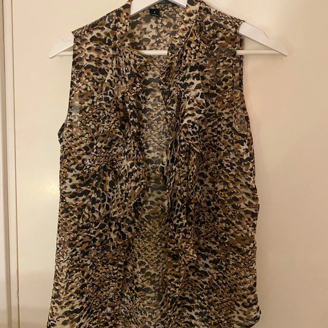 Leopardmönstrad tunn väst från Lauren