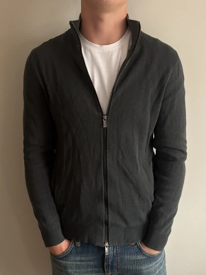 Massimo Dutti full zip - - Condition: 8/10 - Color: Gray - Size: M/S