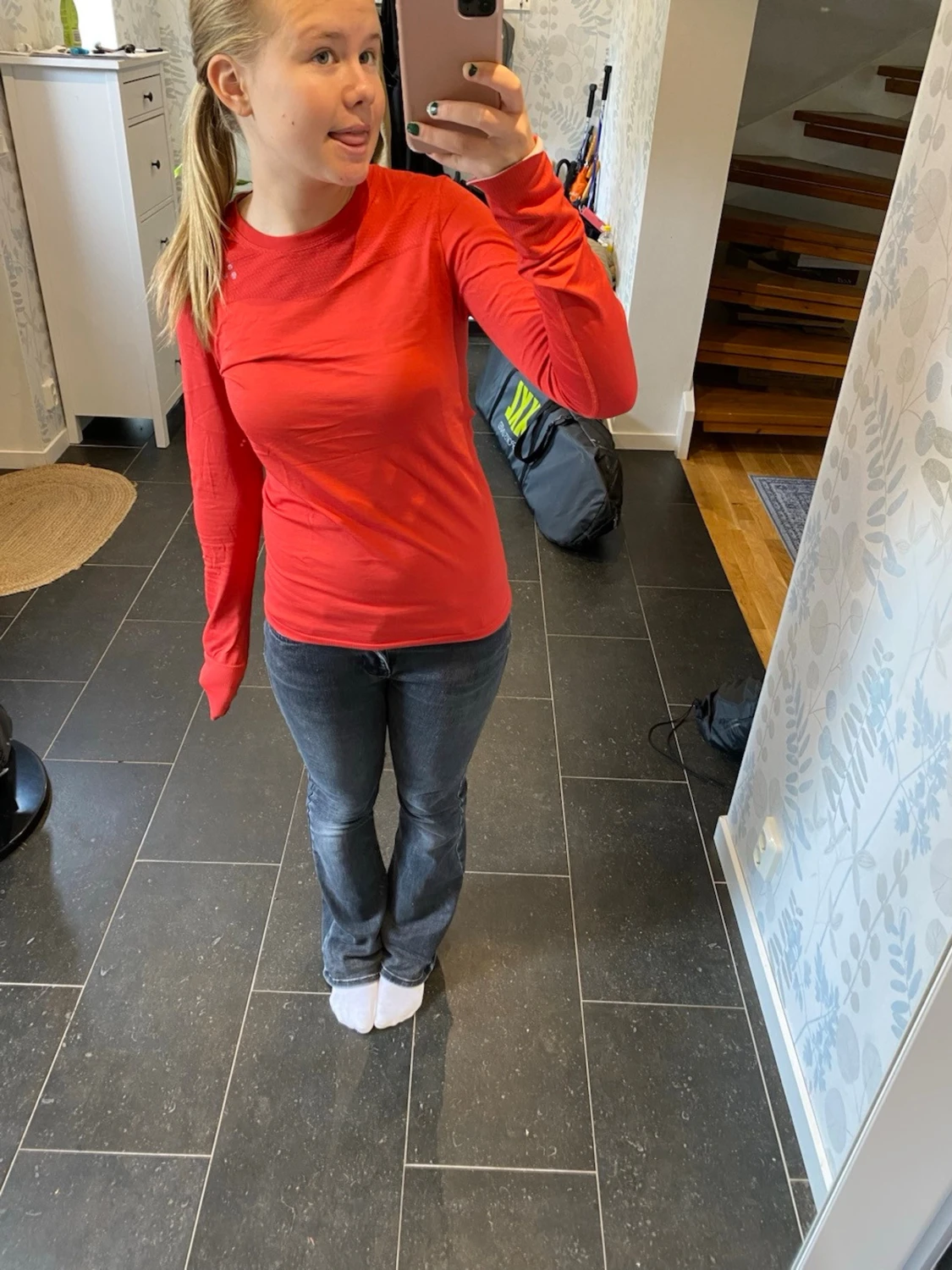 Röd långärmad träningstopp - 1