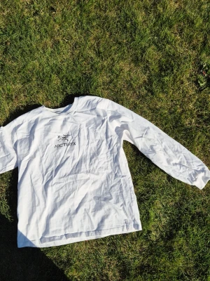Arcteryx långärmad tröja - Fett bra kvalitet. Kort i armarna för mig 🈚️genuine fråga chat