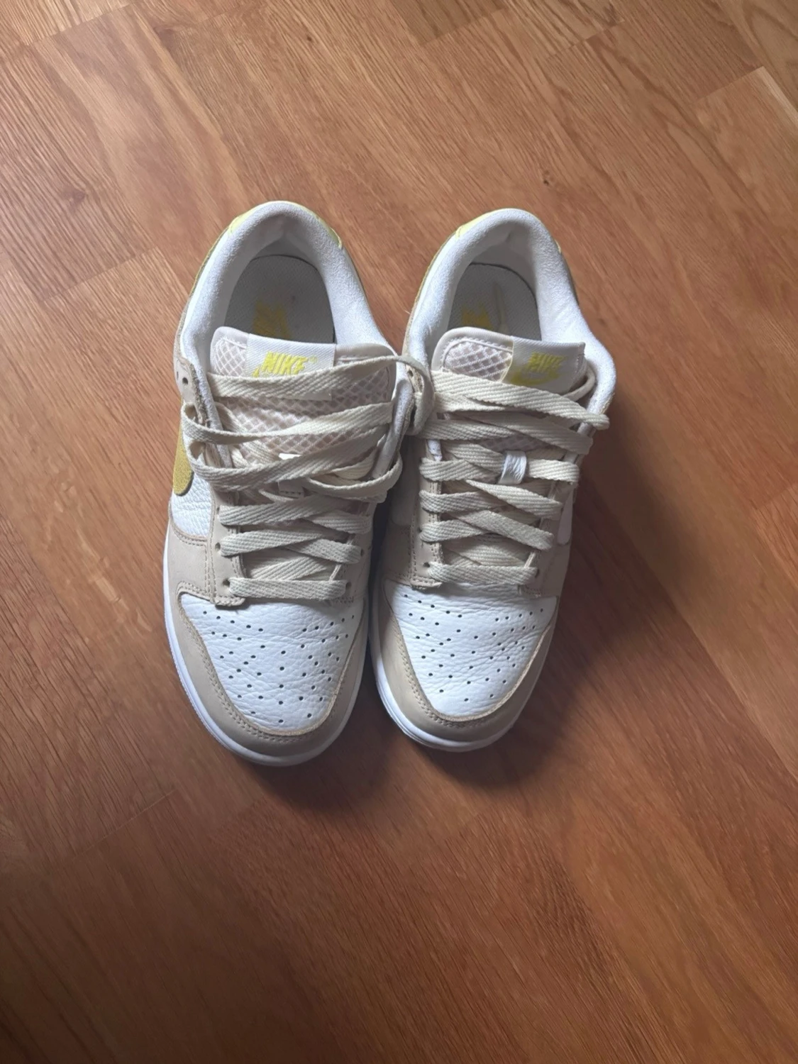 Nike Dunk Low Lemon Drop - 1
