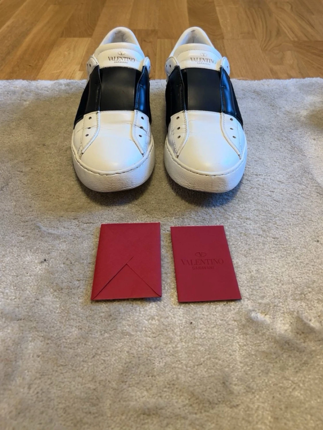 Valentino opens - 1