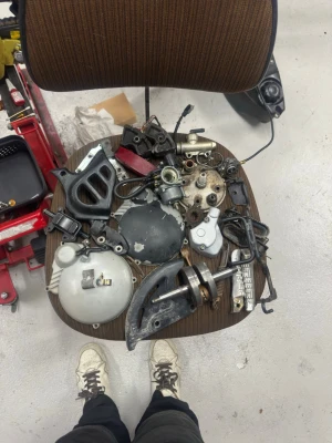Yamaha dt50r/sm delar - Massor av delar från en isärplockad Yamaha dt50rsm, helt orginala delar