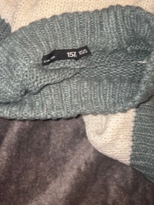 Tjocktröja  - Tjocktröja från lager 157 i storlek xs/s bra skick använts några gånger. 