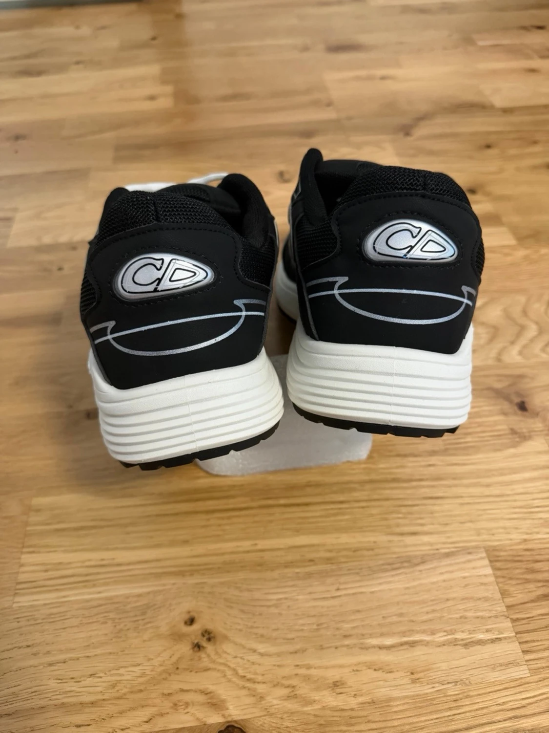 Sneakers - 3