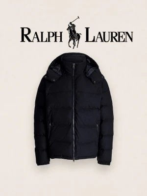 Ralph Lauren puffer jacka - Mörkblå Jacka från Ralph Lauren, inköpt för tvà månader sedan på Zalanda och sparsamt använd. Ytterfoder i 40% ull vilket ger jackan ett matt och lyxig utseende. Nypris 8500kr