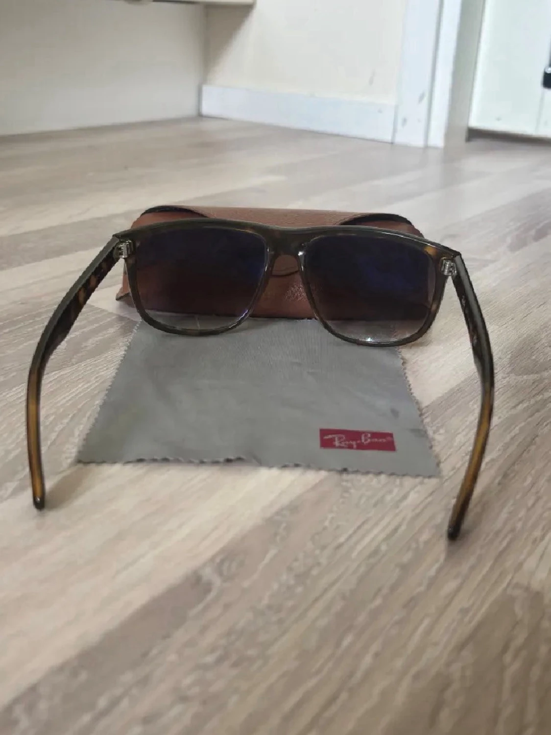Bruna boyfriend/wayfaresolglasögon Ray-Ban - 4
