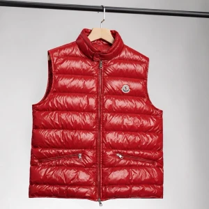 Monclear Gui vest - Äkta moncler väst i nyskick , skriv vid intresse eller frågor👑