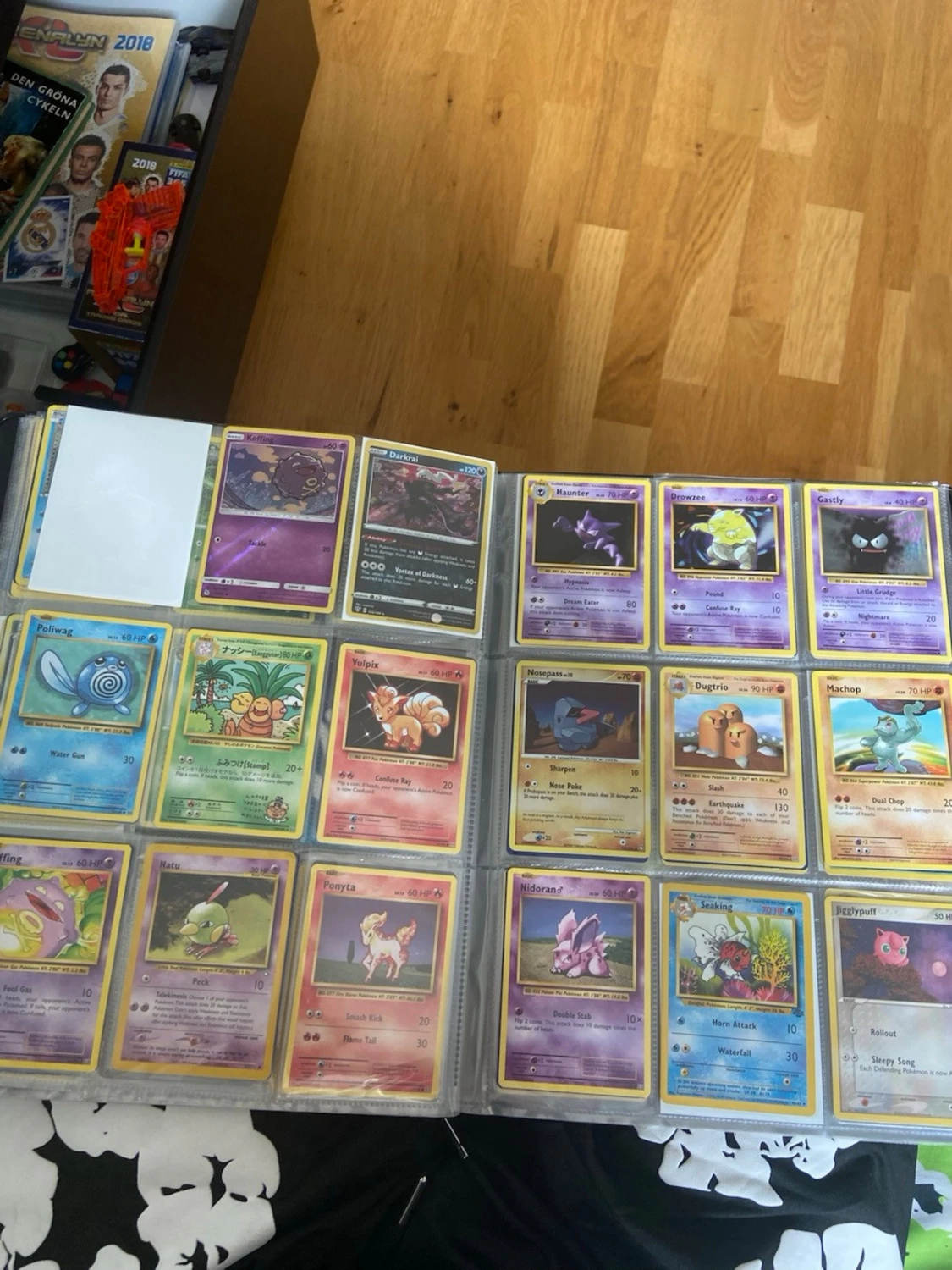 Pokémonkort samling i pärm - 6
