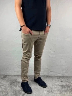 Replay jeans  - Ett par riktigt snygga jeans från replay i storlek W33 L30 i modellen Anbbas hyperflex