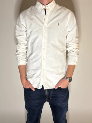 RALPH LAUREN SKJORTA - RALPH LAUREN SKJORTA | PRIS 249 kr | STRL M | SKRIV VID MINSTA LILLA FUNDERING