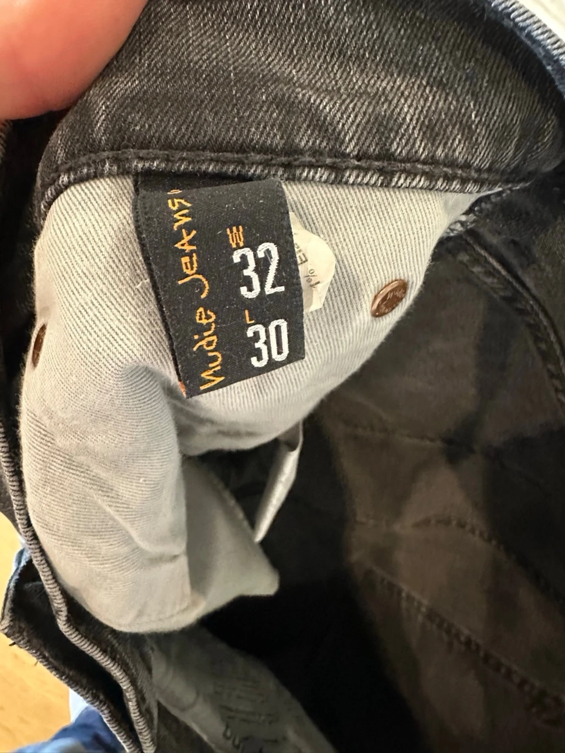 Mörkgrå raka jeans - 2
