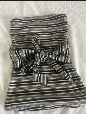 Randig tube top - Super snygg randig top