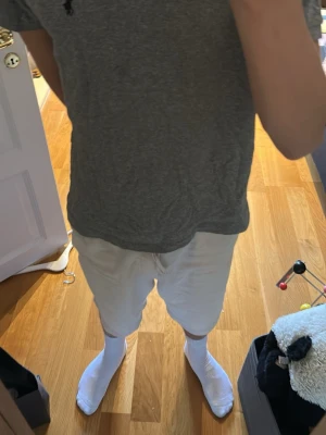 Grå Ralph lauren pike - Tja! Säljer en av mina Ralph lauren pikéer i strl L men sommar passar S-M den är riktigt fin o bara att höra av er vid några frågor🙌